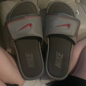 Us women 7 nike slide